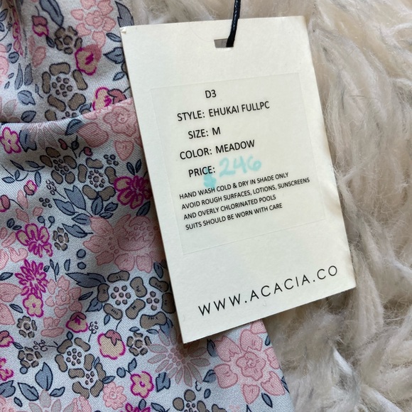 ACACIA Ehukai in Meadow - Picture 4 of 4